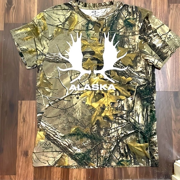 Realtree Other - ACE USA Camouflage print tshirt